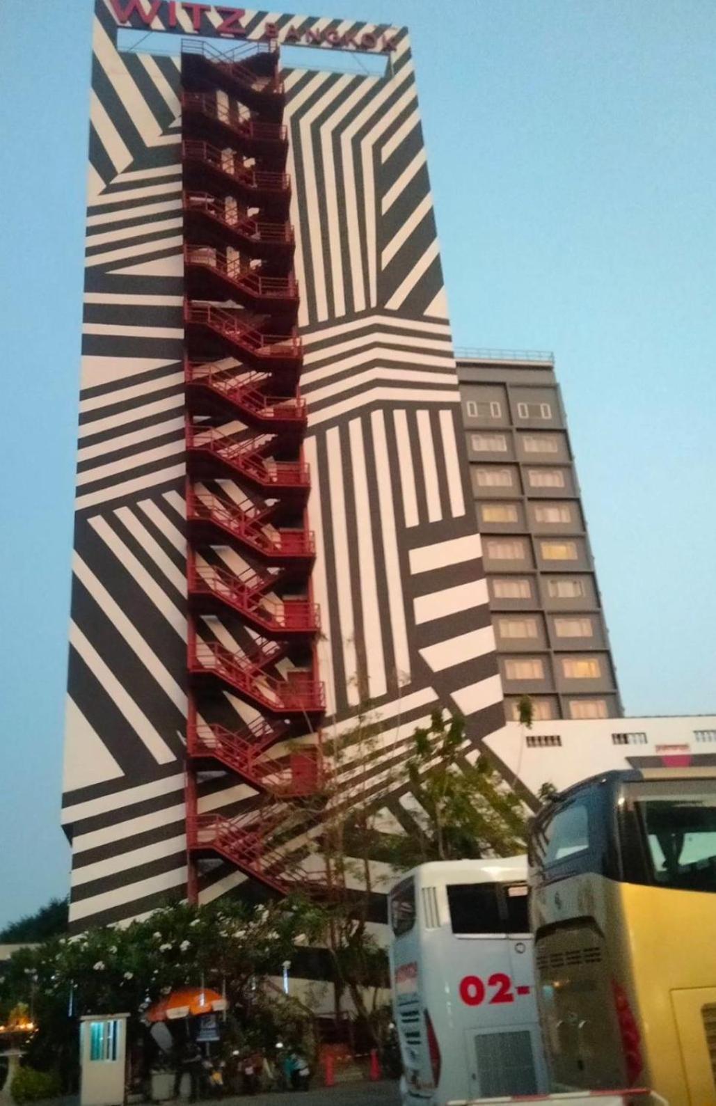 Witz Bangkok Ramkhamhaeng Hotel Exterior photo